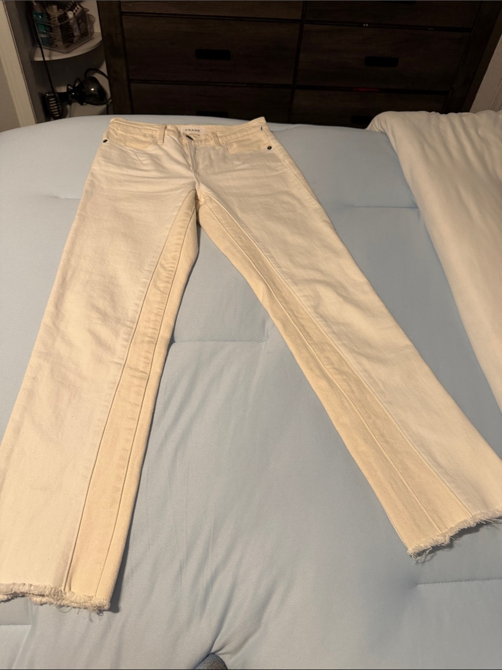 Frame two tone Denim Cream Straight-Leg Jeans with Frayed Hem